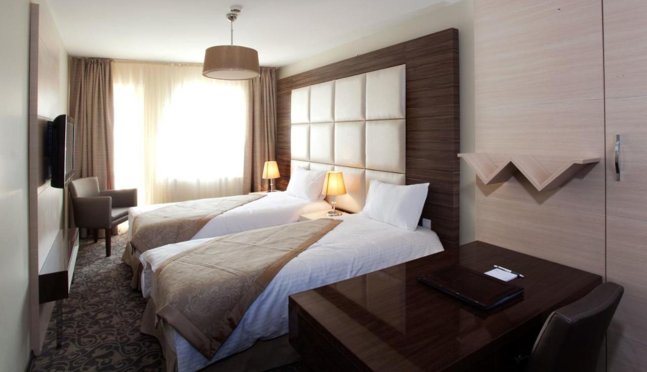 Derpa Suite Hotel อิสตันบูล ภายนอก รูปภาพ