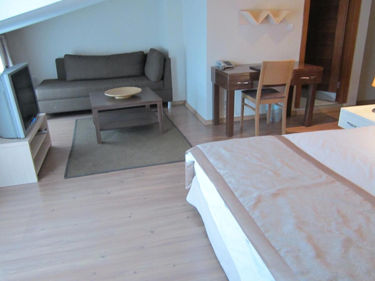 Derpa Suite Hotel อิสตันบูล ภายนอก รูปภาพ