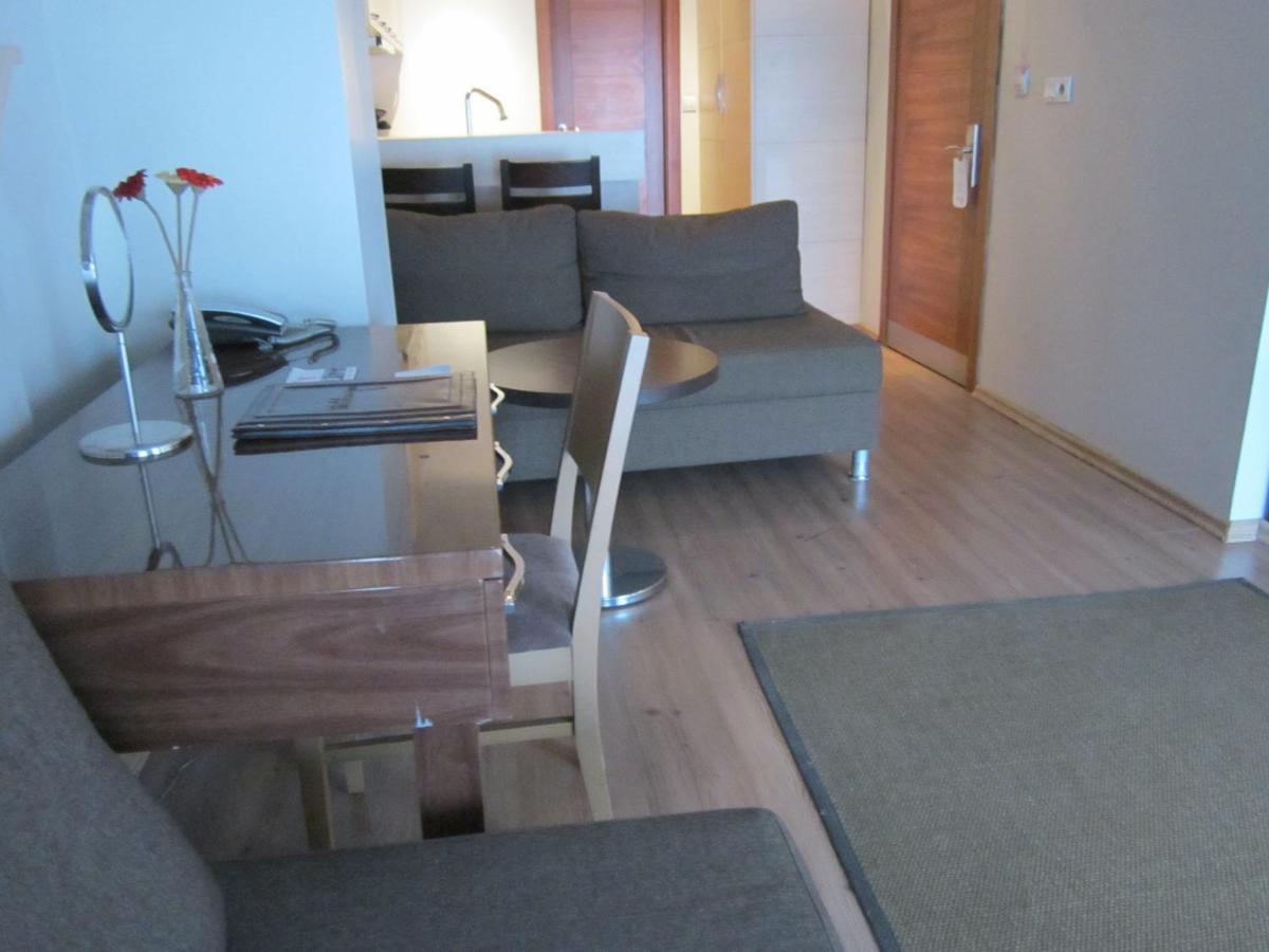 Derpa Suite Hotel อิสตันบูล ภายนอก รูปภาพ
