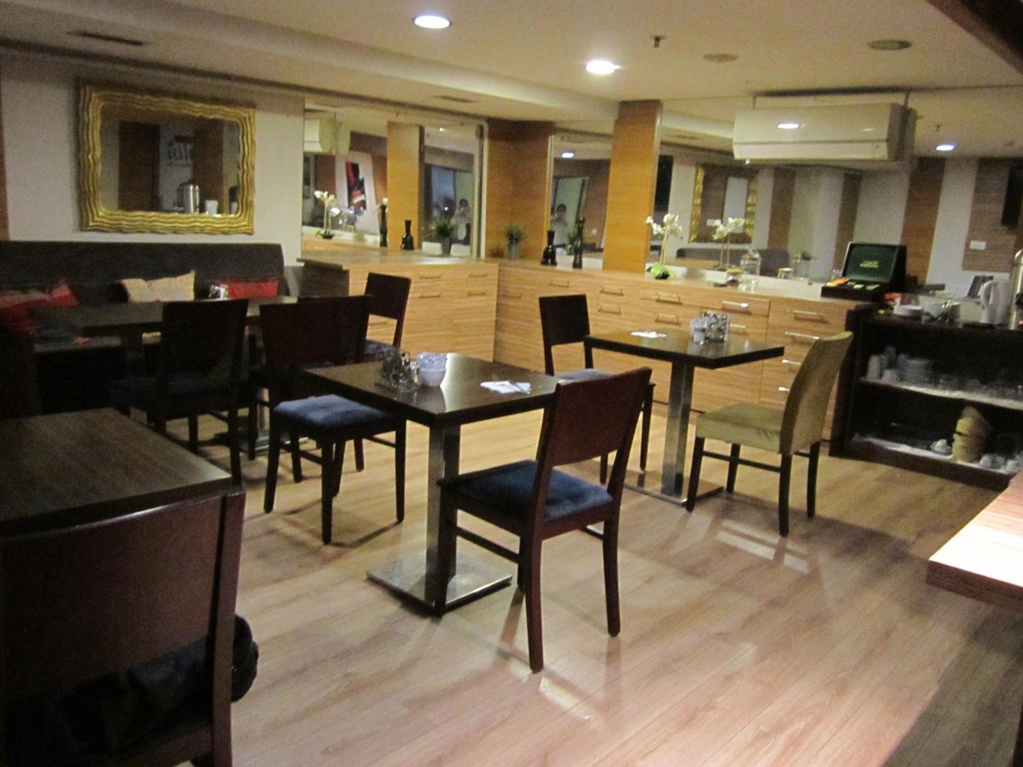 Derpa Suite Hotel อิสตันบูล ภายนอก รูปภาพ