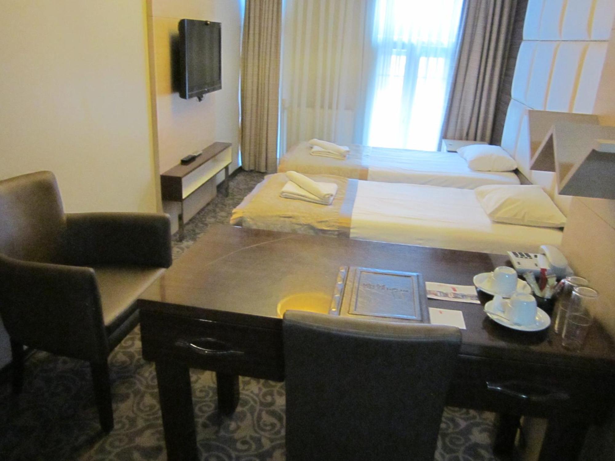 Derpa Suite Hotel อิสตันบูล ภายนอก รูปภาพ
