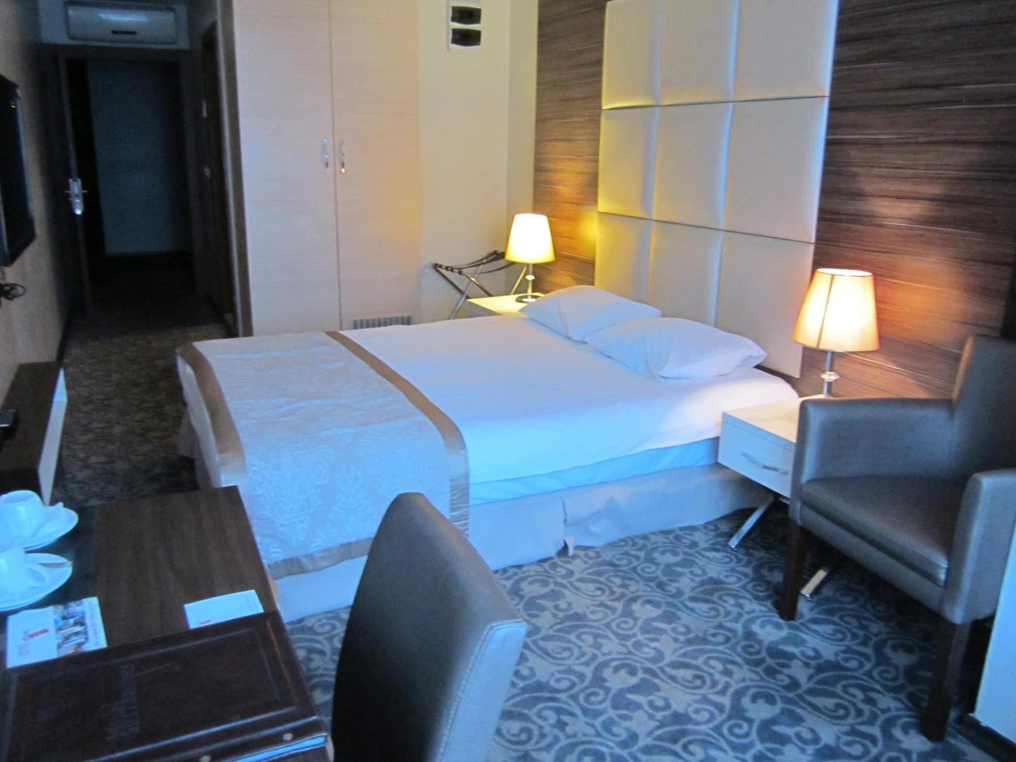 Derpa Suite Hotel อิสตันบูล ภายนอก รูปภาพ